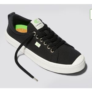 Cariuma OCA low black sneakers tennis everyday women’s 10.5 men’s 9 NIB